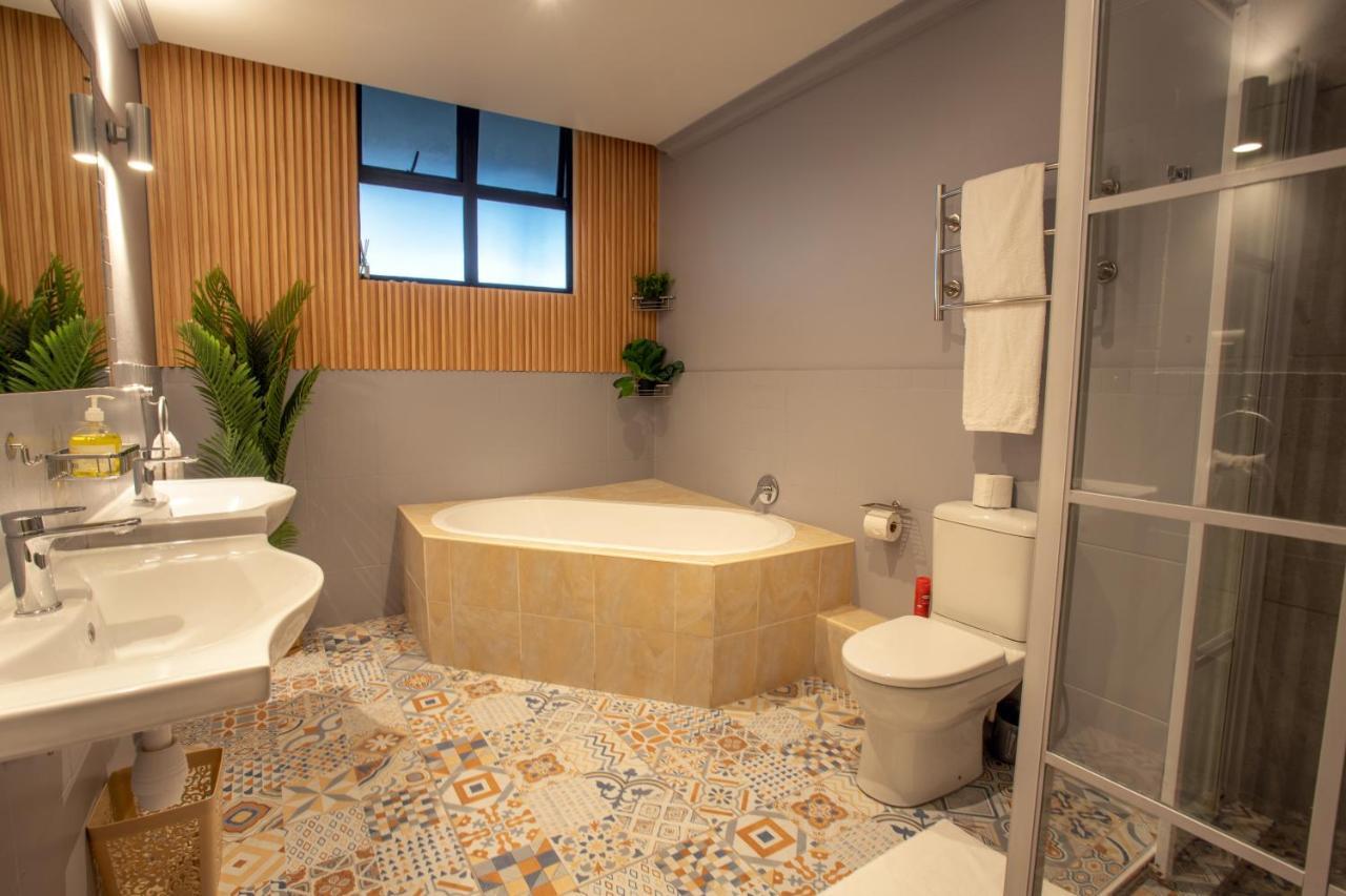 Penthouse Pleasure At Point Harbour Apartment Durban