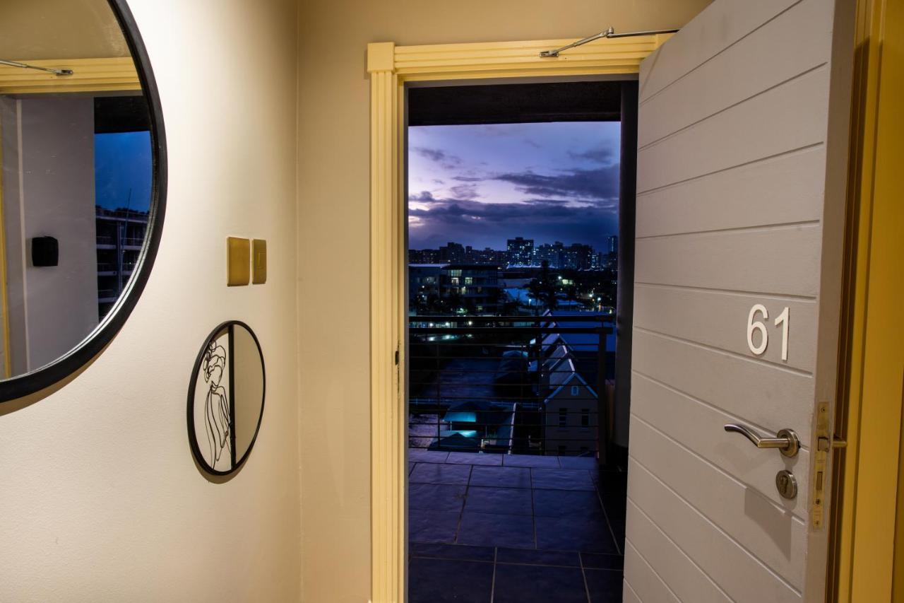 Apartment Penthouse Pleasure At Point Harbour