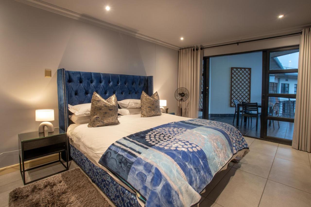 Penthouse Pleasure At Point Harbour Apartment Durban