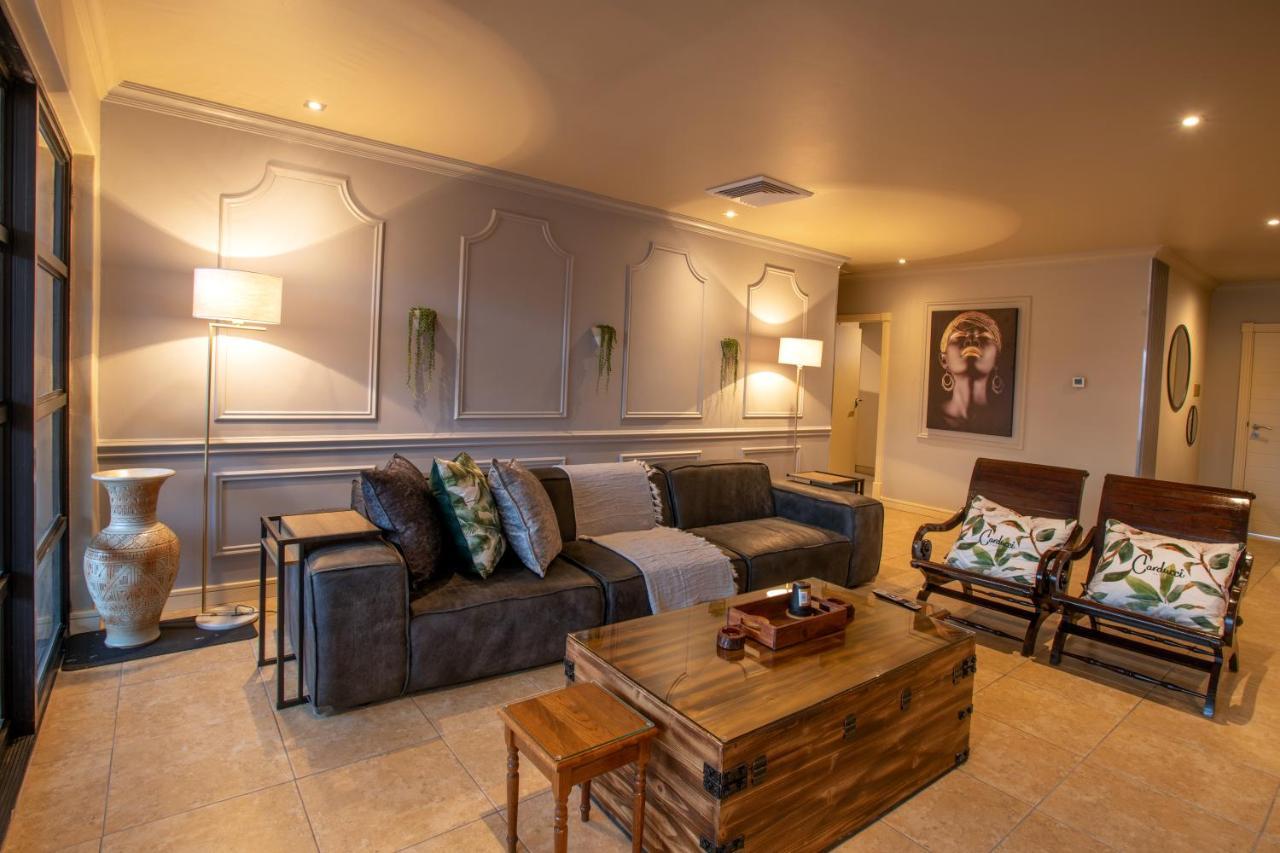 Apartment Penthouse Pleasure At Point Harbour