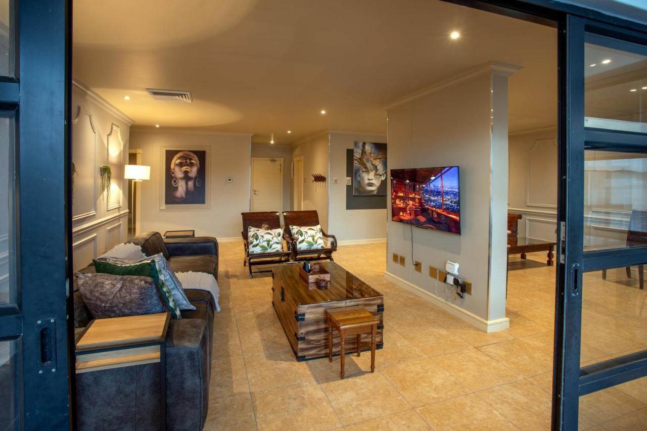 Apartment Penthouse Pleasure At Point Harbour Durban